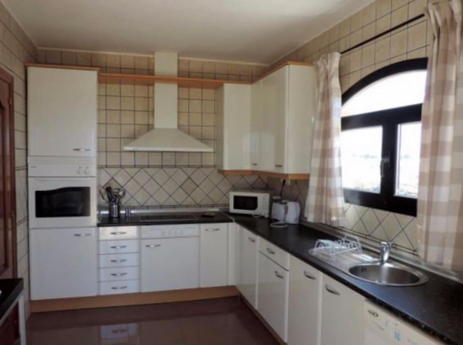 蒂亚斯Riviera Park 7A - Air Con- Wi-Fi- Uk Channels- 5 Minutes Walking From The Sea公寓 外观 照片